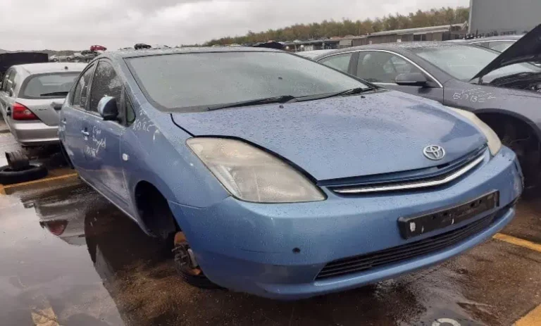 سكراب بريوس في الكويتPrius spare parts خدمة توصيل 24 ساعة