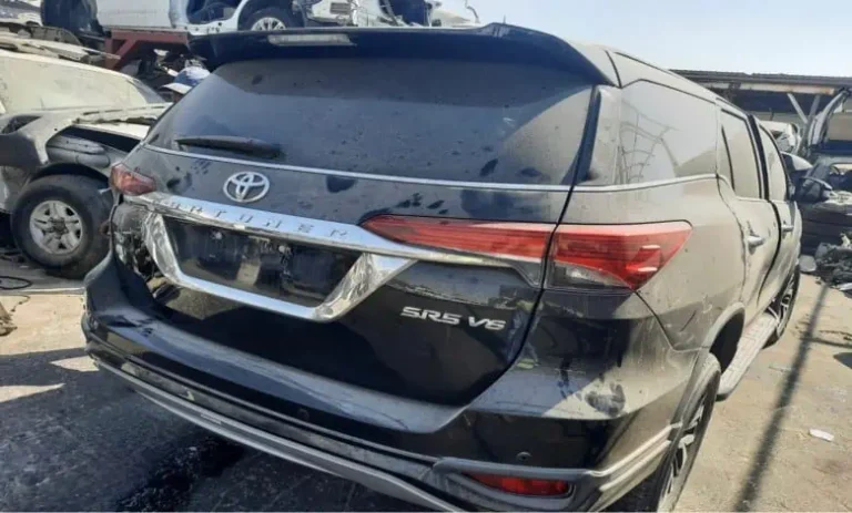 سكراب فورتشنر في الكويتfortuner spare parts خدمة توصيل 24 ساعة