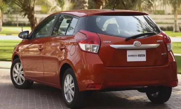 قطع غيار يارس هاتشباك في الكويت سكراب تويوتا Yaris hatchback خدمة توصيل 24 ساعة