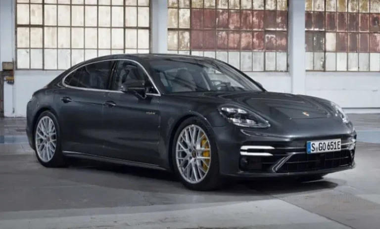 قطع غيار باناميرا في الكويت سكراب باناميرا Porsche Panamera Parts