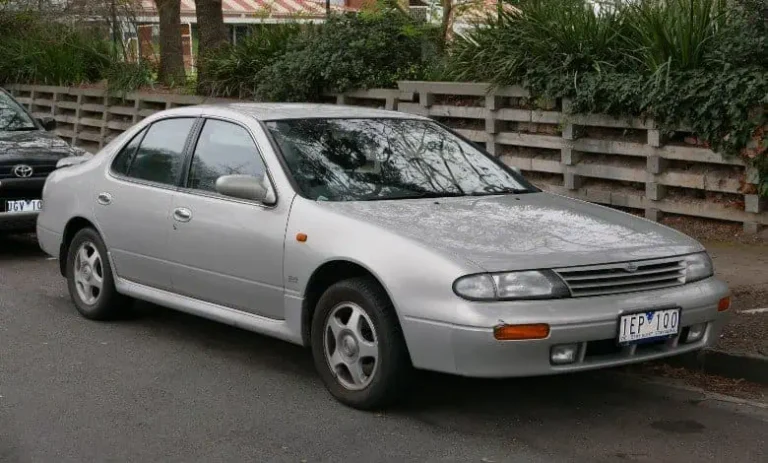 قطع غيار بلوبيرد في الكويت سكراب بلوبيرد Nissan Bluebird Parts